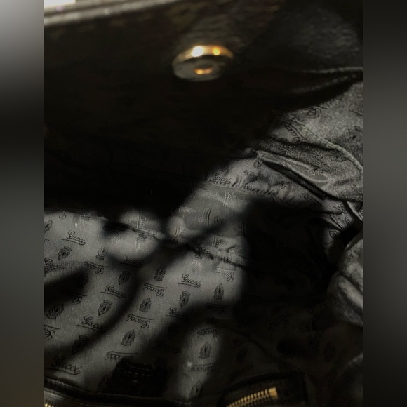 Beautiful EUC Authentic GUCCI hobo with signature G. - Picture 11 of 13